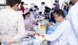 海南首个无偿献血月，儋州市人民医院85名职工献血25650毫升！