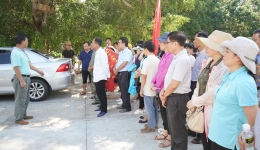 党员给职工作表率！市人民医院四支部下乡联合开展“农村人居环境大扫除”主题党日活动