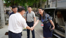 教育部长江学者特聘教授毕宇芳莅临市人民医院指导工作